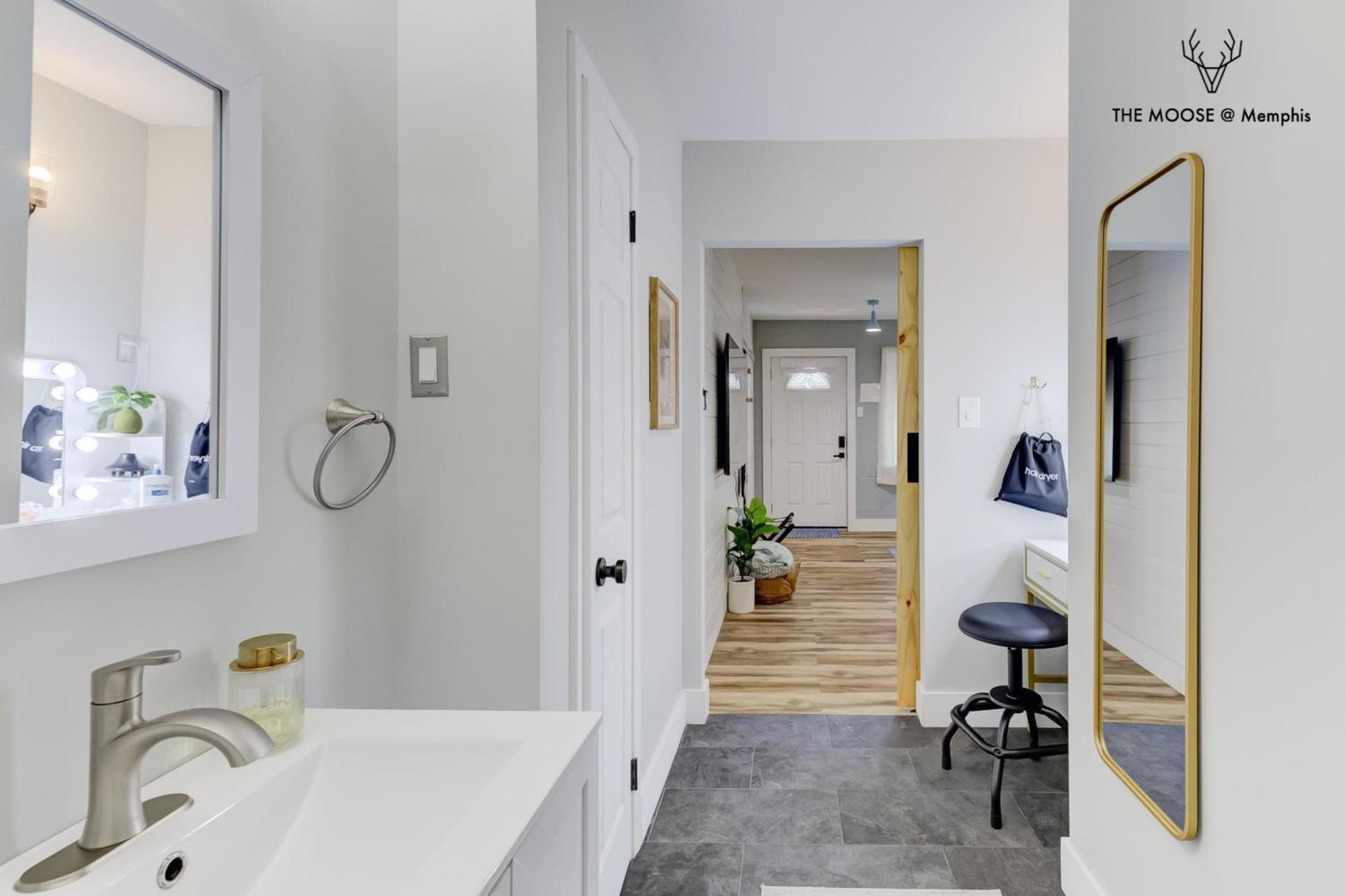 The Moose #11 - Luxe Modern Loft With King Bed, Free Parking & Wi-Fi Lägenhet Memphis Exteriör bild